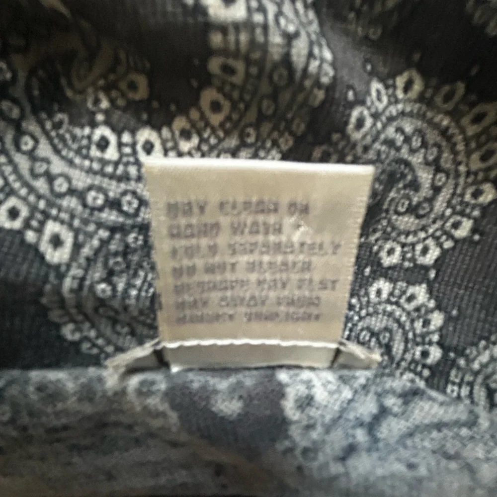 BELFORD  lightweight merino wool Gray Paisley Cardigan- size L